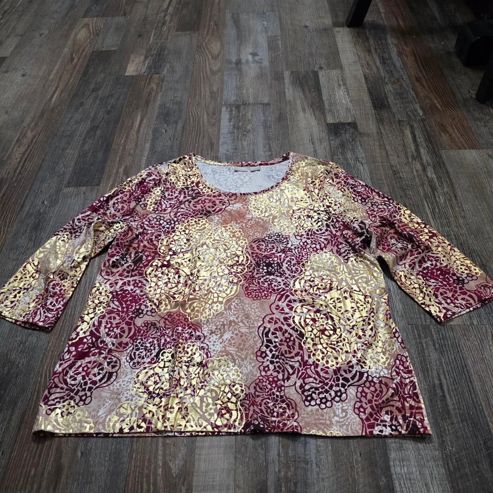 Chico's Zenergy Top Womens 3 16/18 Burgundy Gold Foil Abstract 3/4 Sleeve Scoop